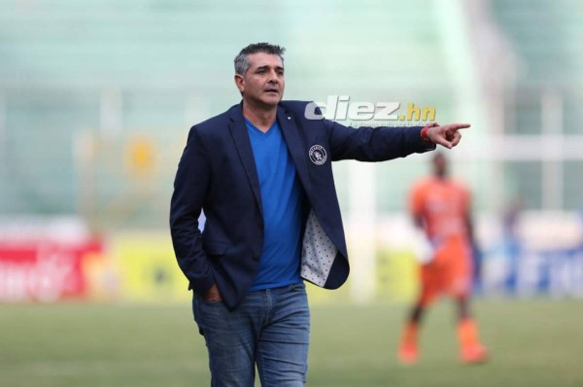 Diego Vázquez a Názar: 'Me parece que hubo un solo equipo en la cancha'