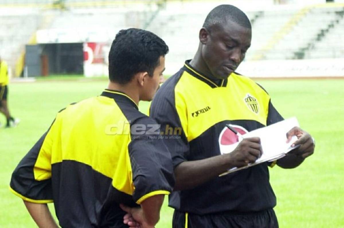 El 11 histórico de hondureños en la Liga Nacional, según Salvador Nasralla