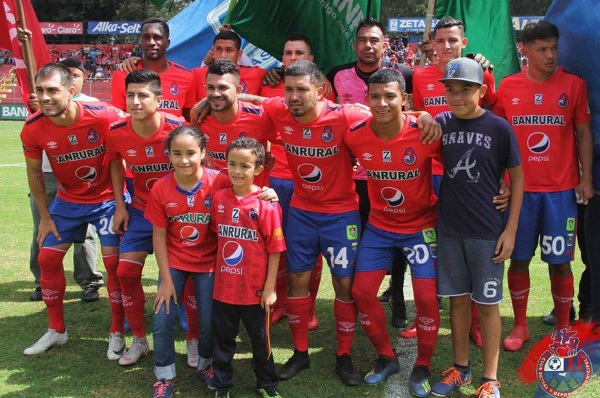 Domingo Zalazar se va en la barrida de jugadores del Municipal de Guatemala