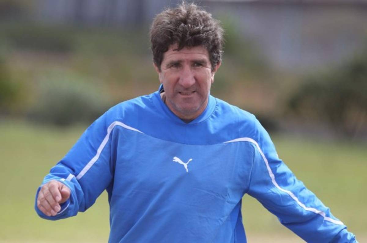 Vargas sobre de Souza: 'No lo puedo poner porque si le pasa algo el culpable soy yo'