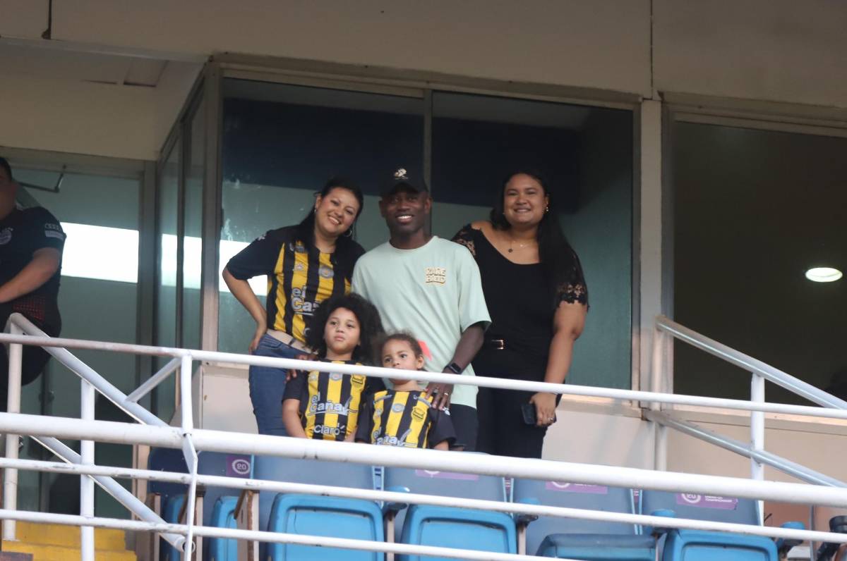 FOTOS: Dos exMotagua sorprenden, Real España sufre duro golpe, error infantil y el enojo que terminó en roja