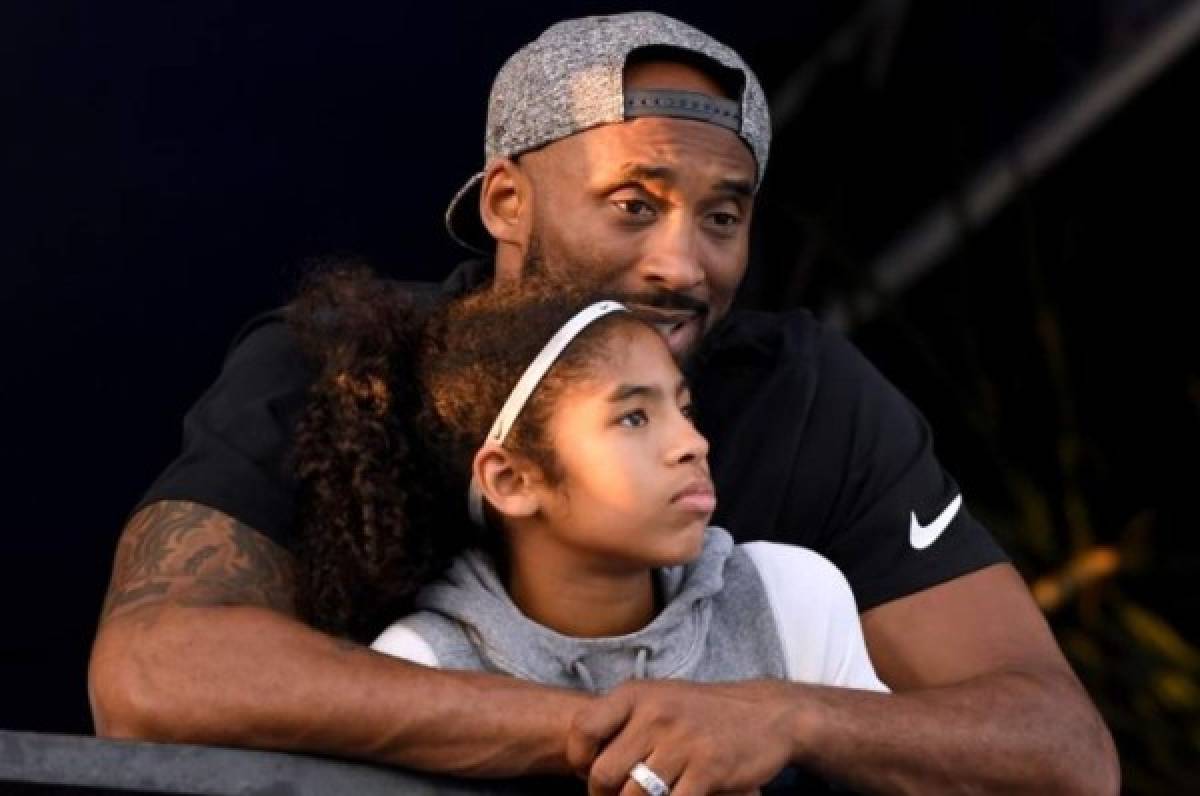 Pastor pide 50 millones de dólares para 'revivir' a Kobe Bryant y a su hija