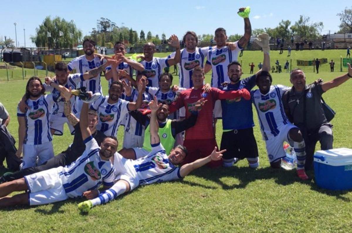 ¡Hondureño asciende en Uruguay y jugará en Primera División!