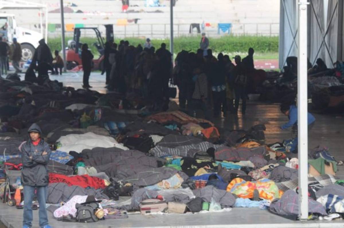 Así luce el estadio mexicano donde los migrantes hondureños han sido albergados