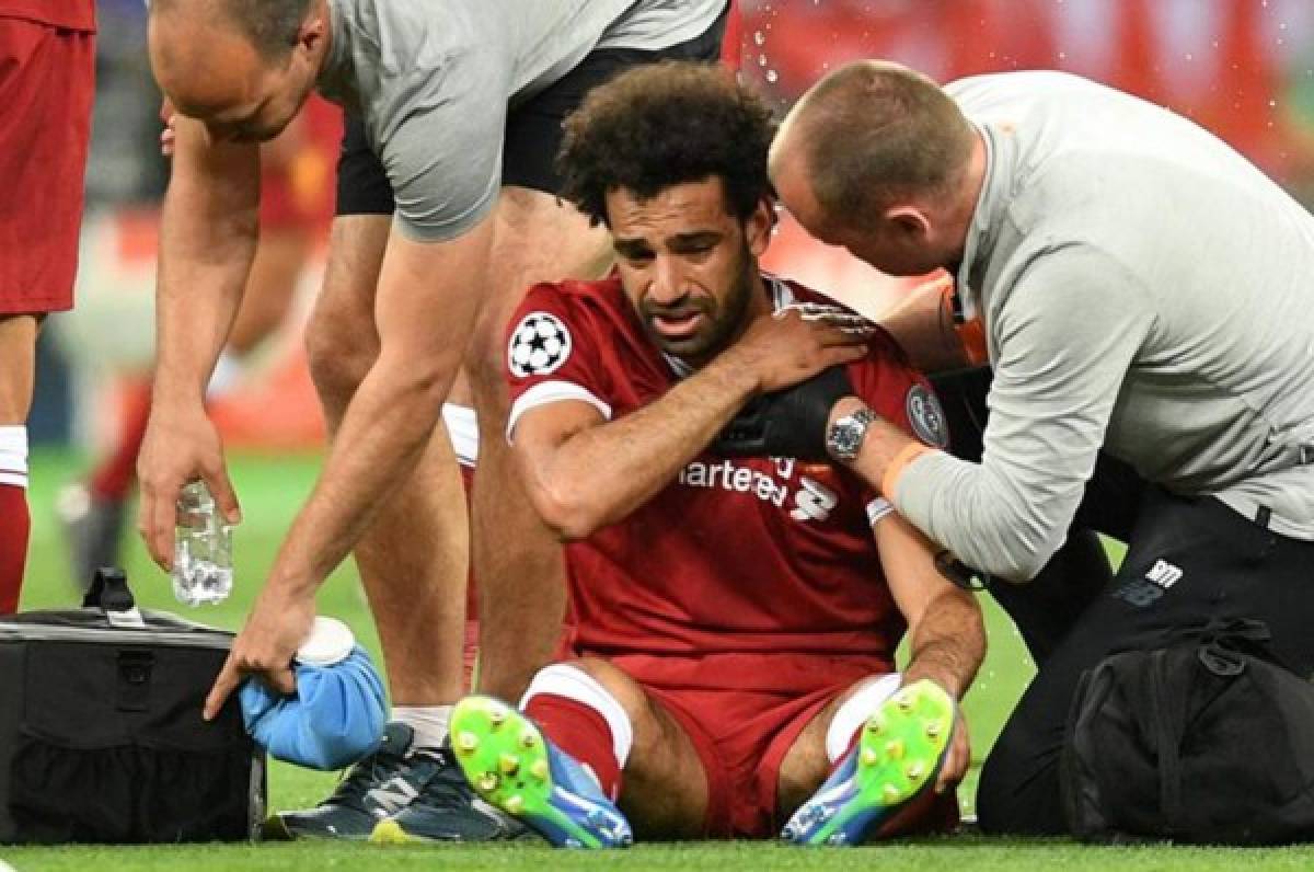 Mohamed Salah tiene dislocado el hombro y se perdería el Mundial de Rusia