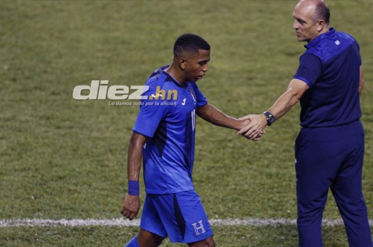 Rigoberto Rivas: 'Hay algunas ofertas, pero tengo que decidir con mi agente'