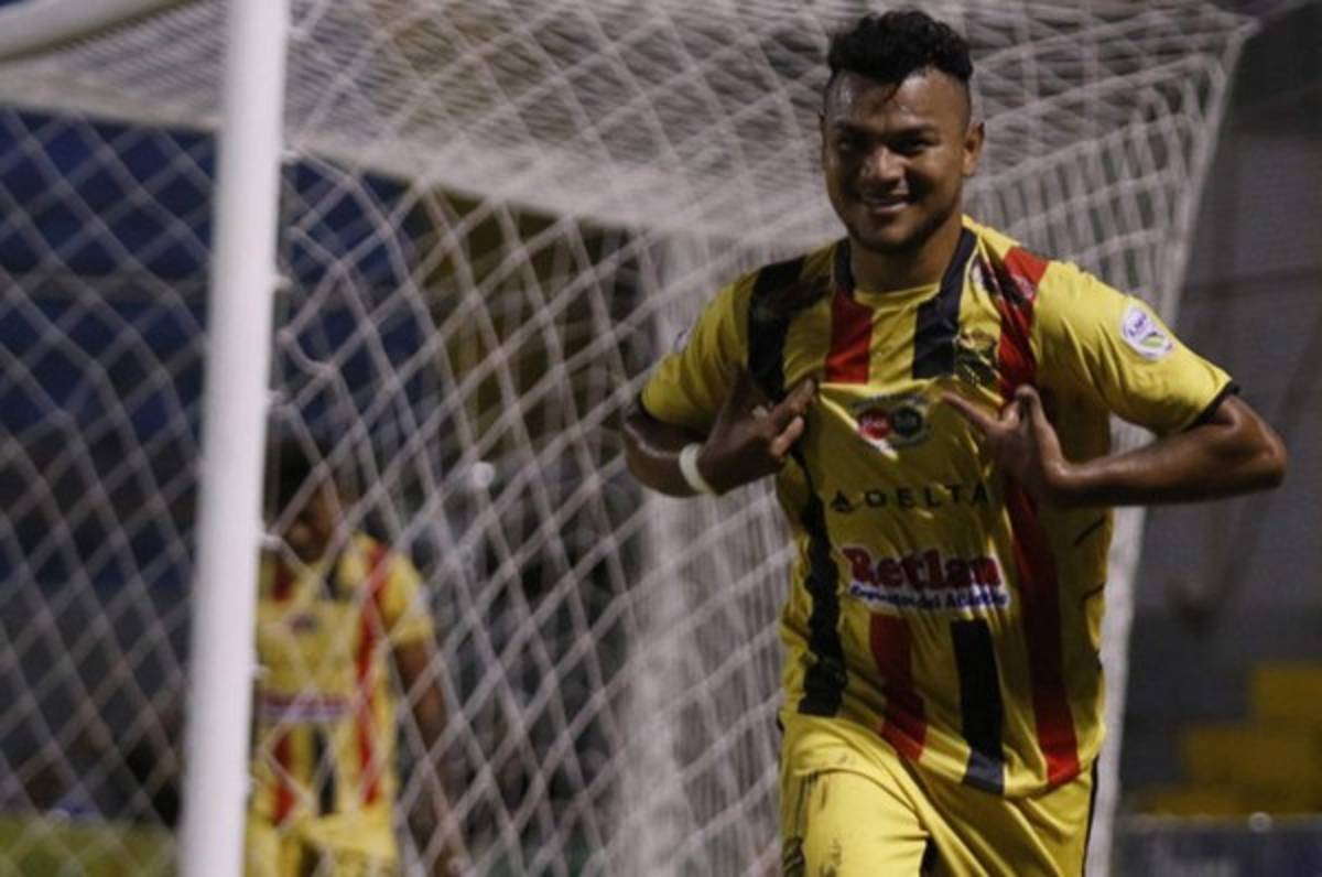 Mario Martínez sobre el Alajuelense: 'Ya siendo campeón ni ganas tengo de irme'