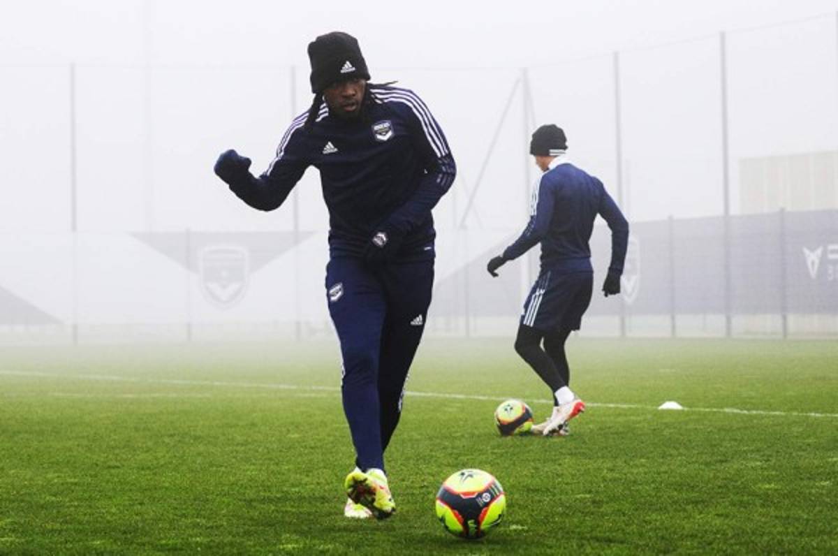 Alberth Elis se olvida del trago amargo vivido con la Selección de Honduras y se enfoca en la titularidad con el Girondins