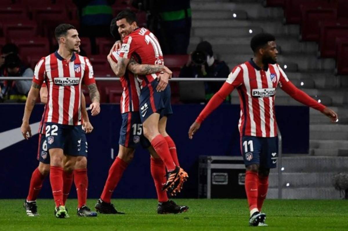 Atlético de Madrid supera al Valencia y se aleja del Real Madrid y Barcelona en España