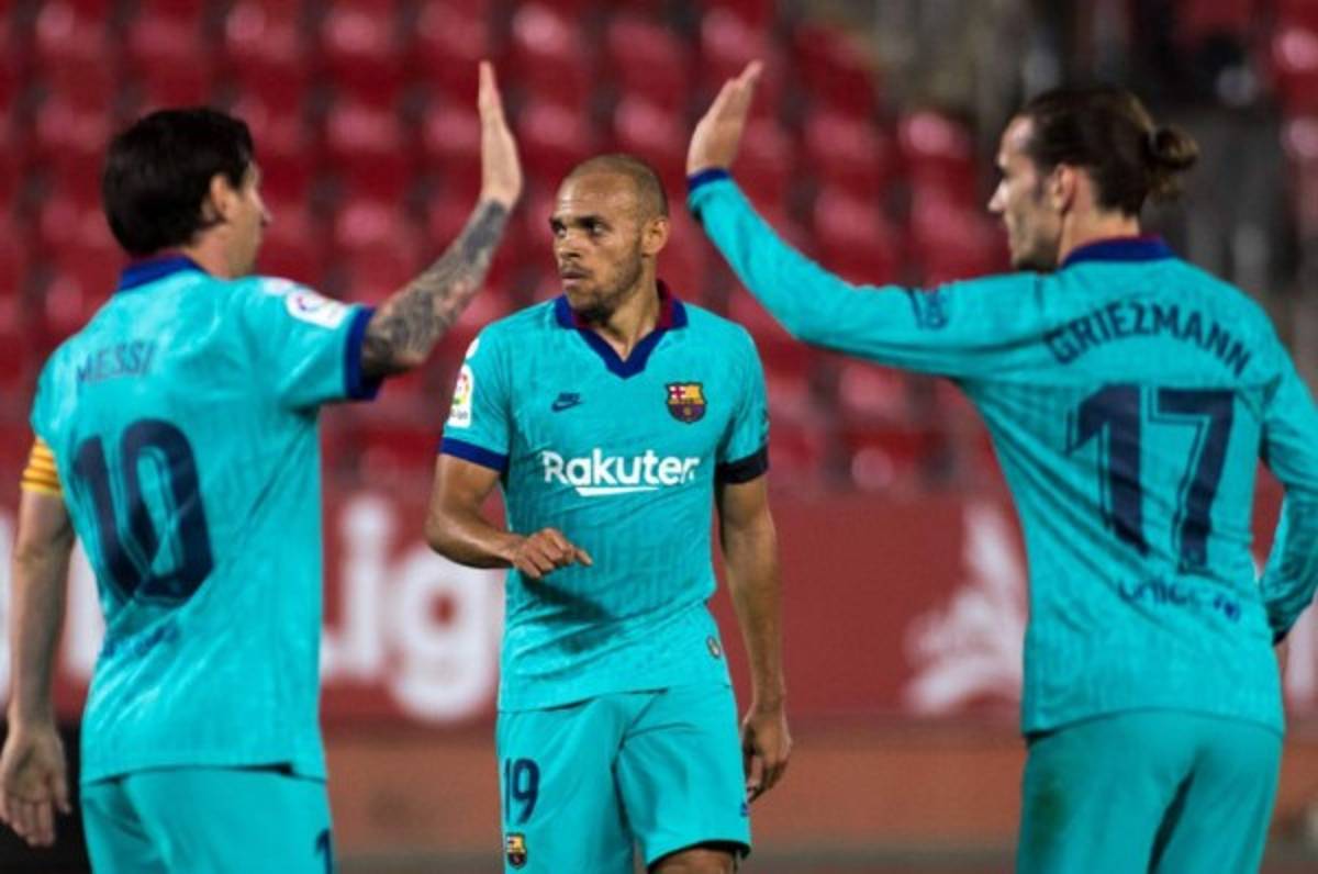 Fotos: Messi estrena peinado en la vuelta de LaLiga... ¡y aficionado se cuela en pleno partido sin mascarilla!