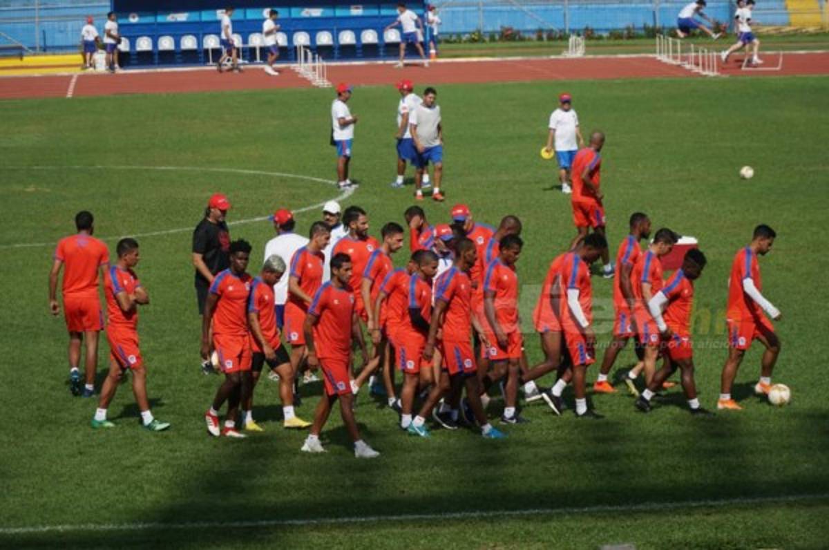 Troglio a sus jugadores en el Olímpico: 'Aquí no ha pasado nada, nos vamos a levantar'