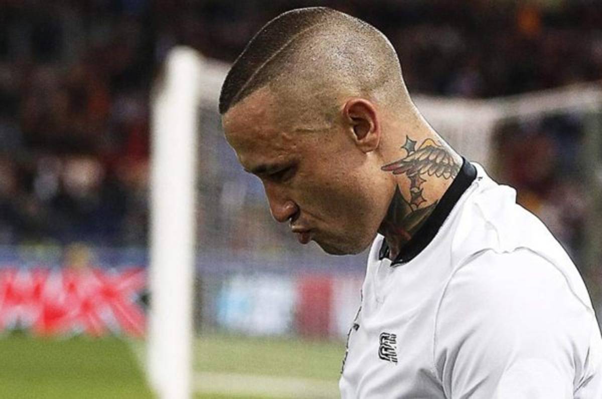 Nainggolan llora la muerte de su sobrina: ''Ahora ve como mamá y dale un fuerte abrazo''