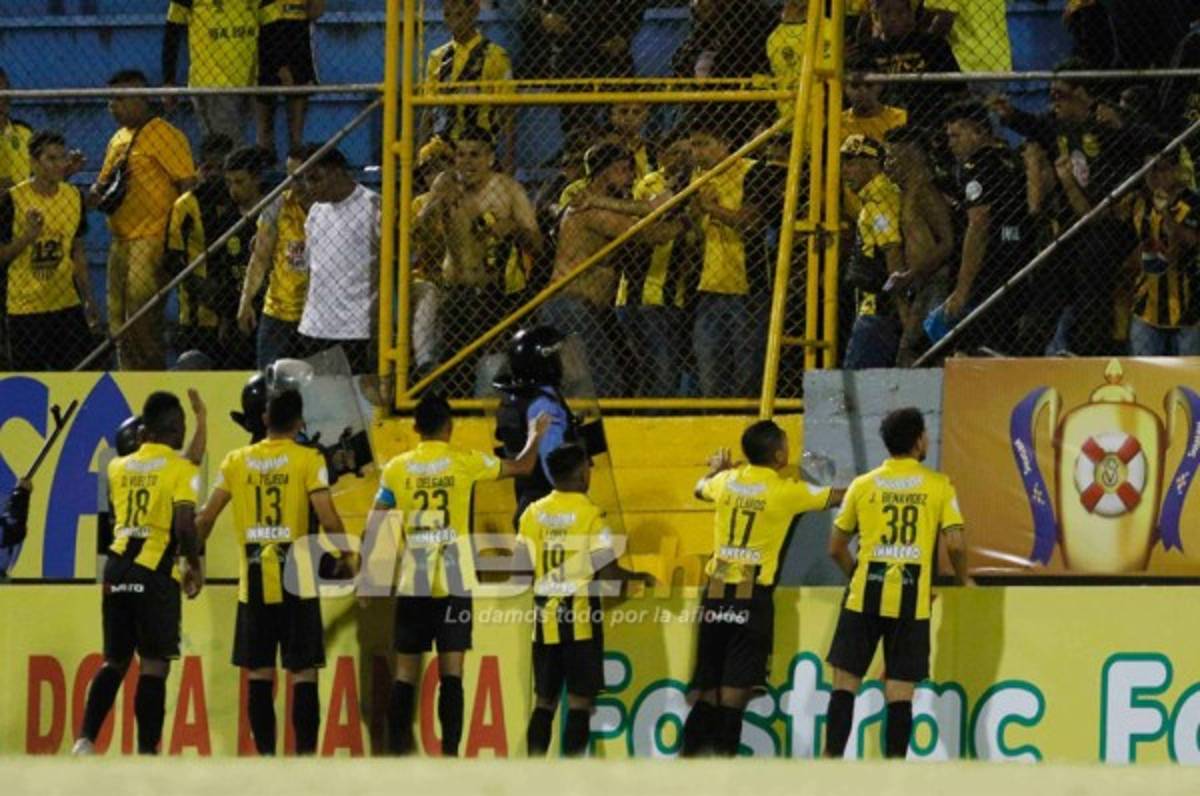 Barra de Real España aclara la situación que provocó los disturbios en el Morazán