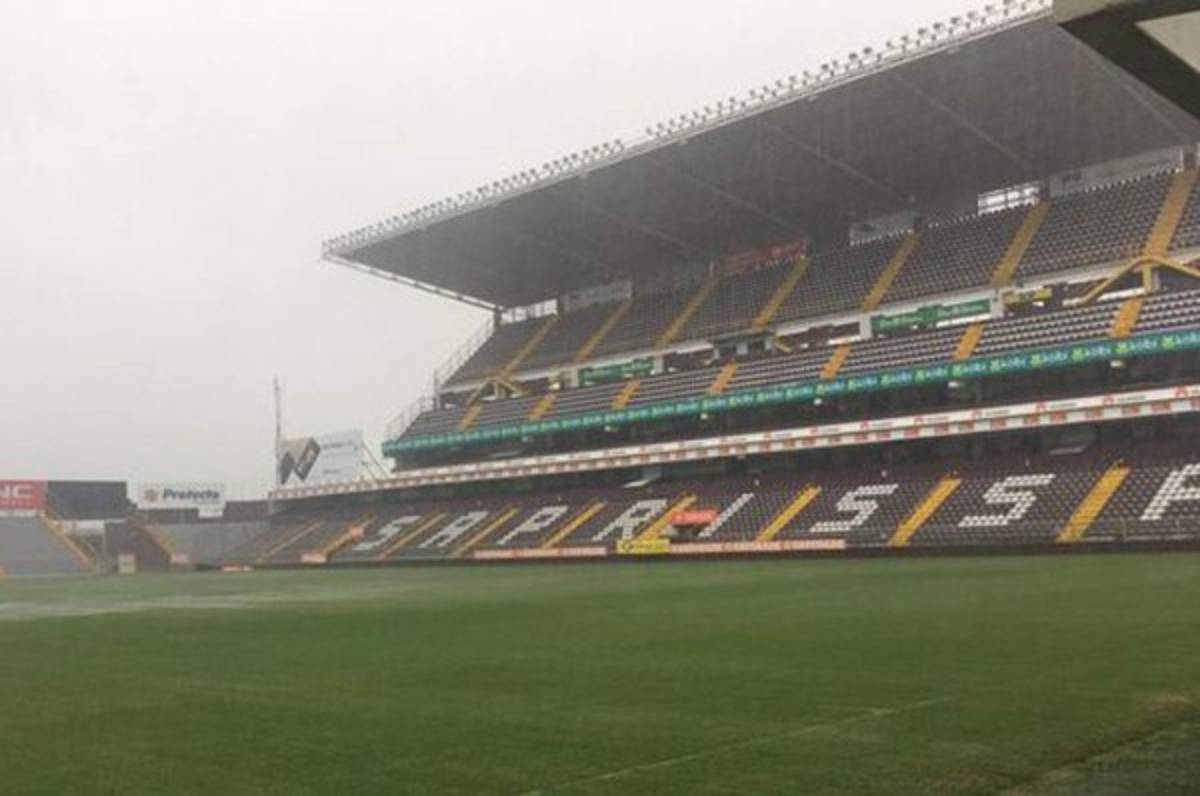 Panamá se refugia en Costa Rica, pero el clima le juega una mala pasada