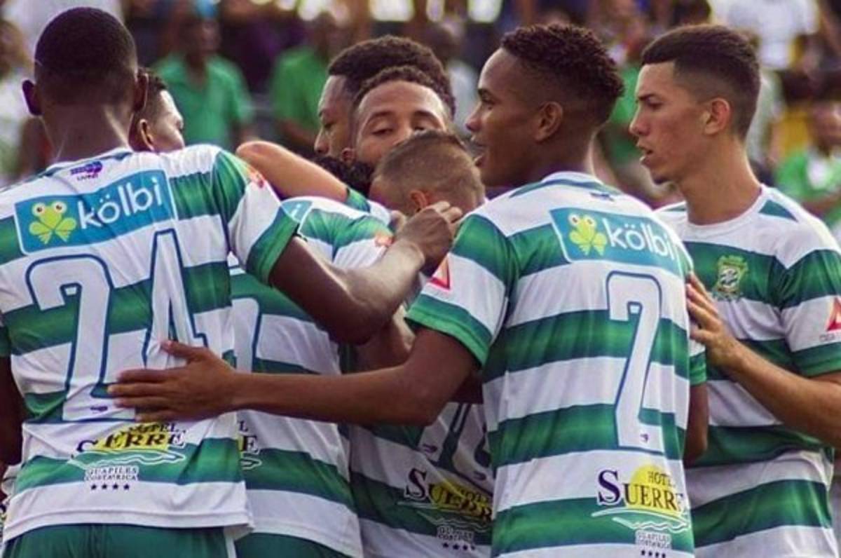 Equipo de Costa Rica firma acuerdo deportivo con el Puebla de México