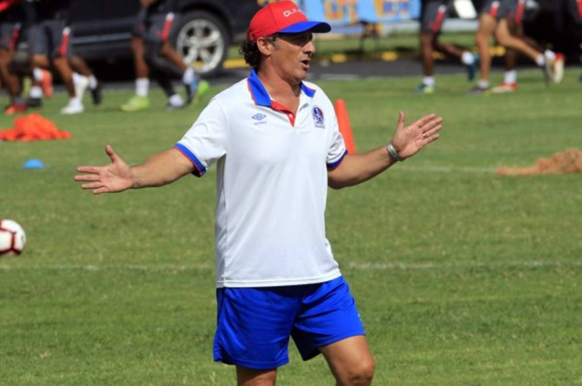 Pedro Troglio: 'Yo estoy dirigiendo a lo que sería como el Boca de Honduras'