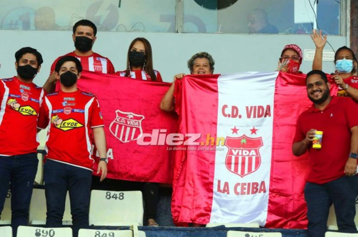 Los aficionados del Vida llegaron en un buen número al estadio de Tegucigalpa.