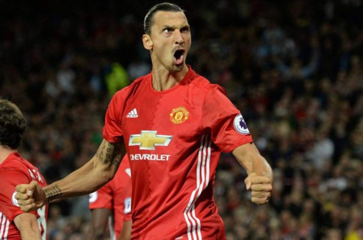 Zlatan Ibrahimovic presentó su nueva estatua en Suecia