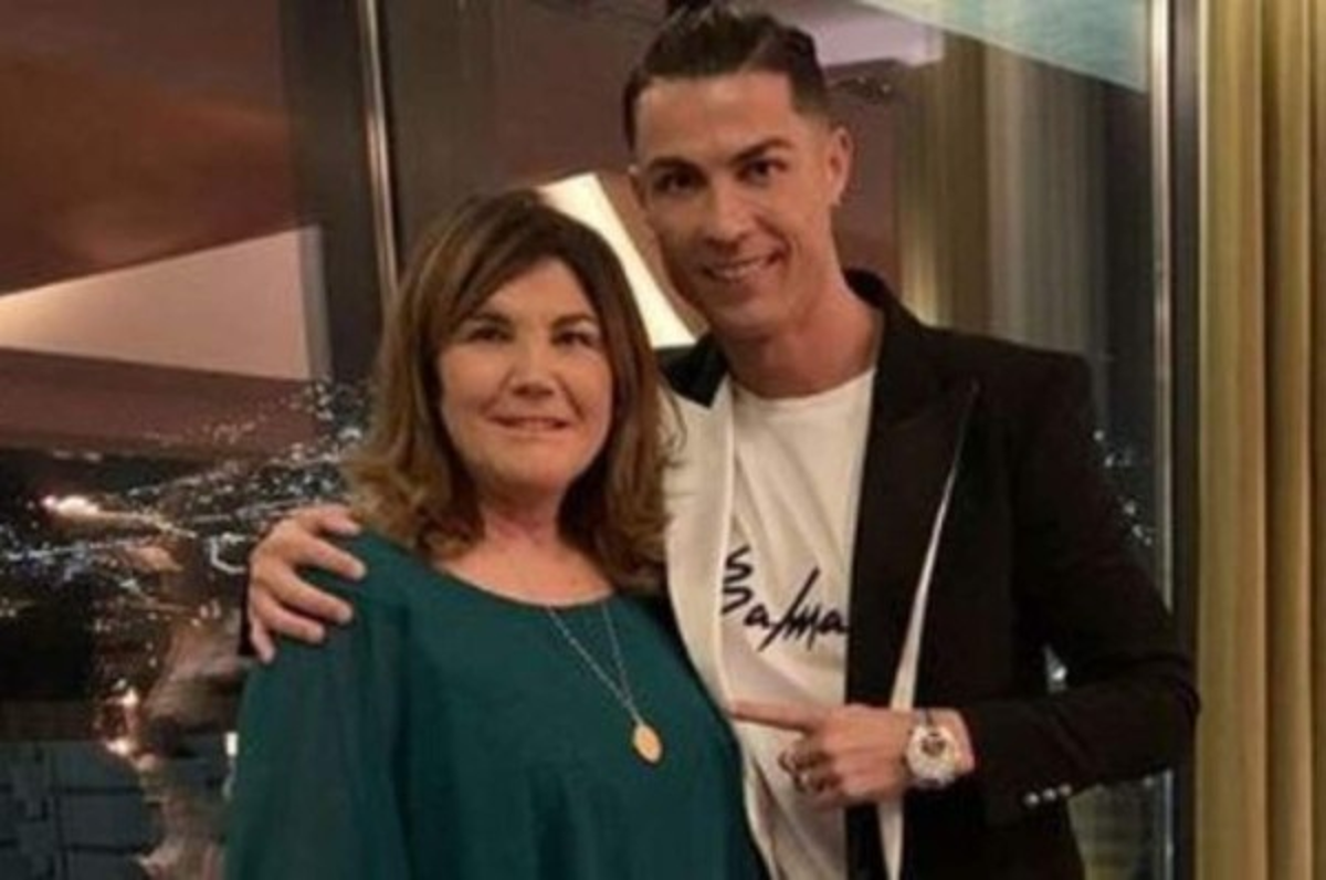 Cristiano Ronaldo explica el estado de su madre y pide 'privacidad en estos momentos'