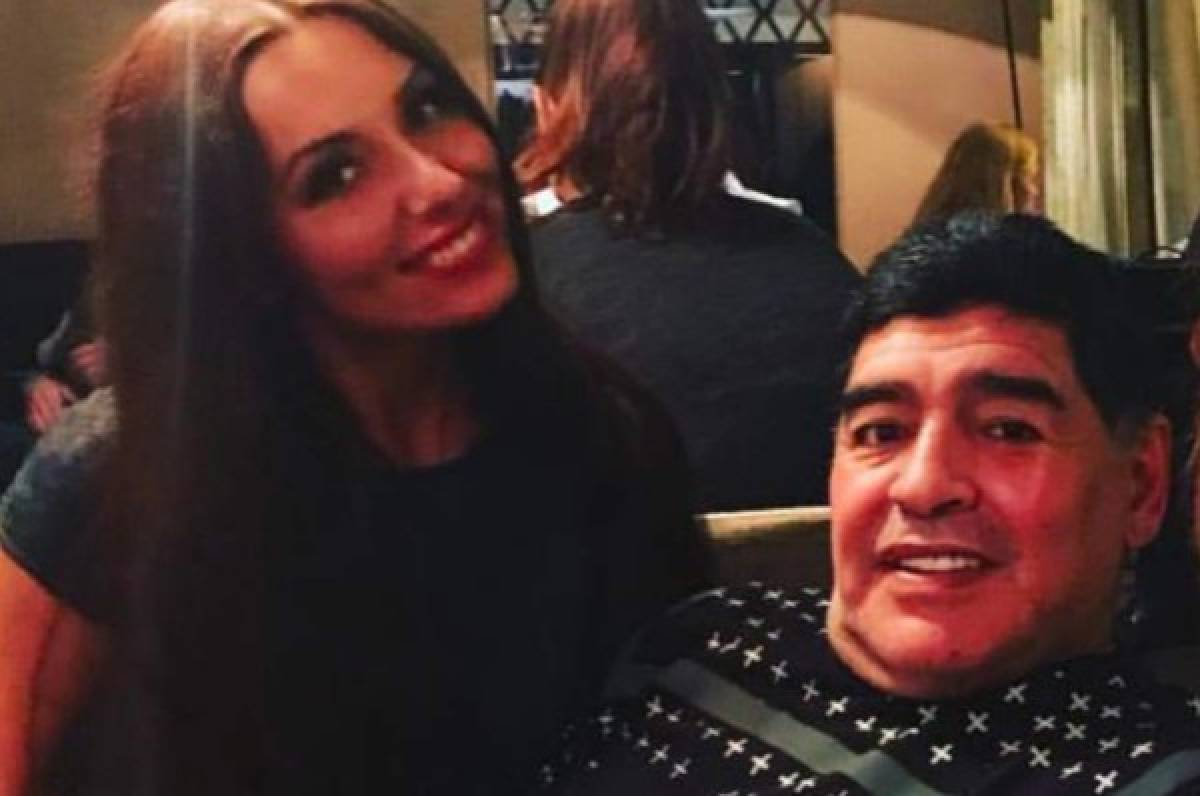 ¡ESCÁNDALO! Periodista rusa denuncia a Maradona por acoso sexual