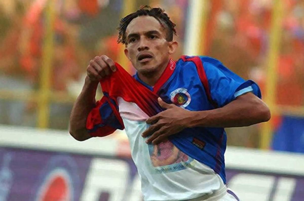 Los futbolistas hondureños que se han coronado campeones en Centroamérica: Dos más van por un título para unirse a la lista