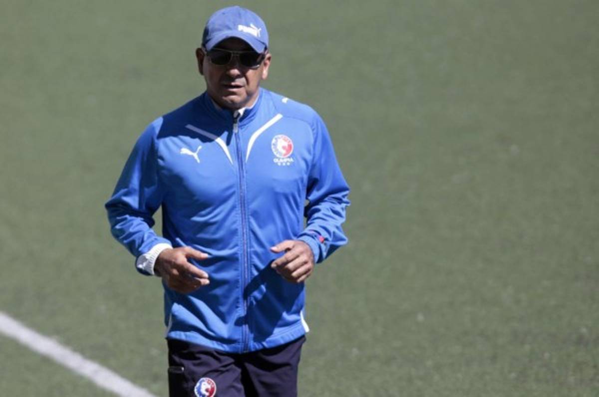 Osman: 'La gente no van al estadio y quiere que se contrate grandes jugadores'