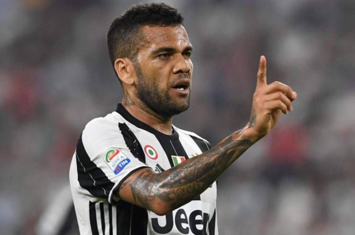 Dani Alves: ''Intentaremos poner más difícil la eliminatoria al Barca''