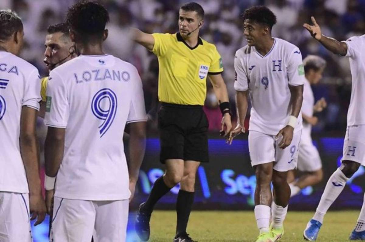 Con notables variantes: el 11 titular de Honduras para buscar el milagro esta noche ante Costa Rica