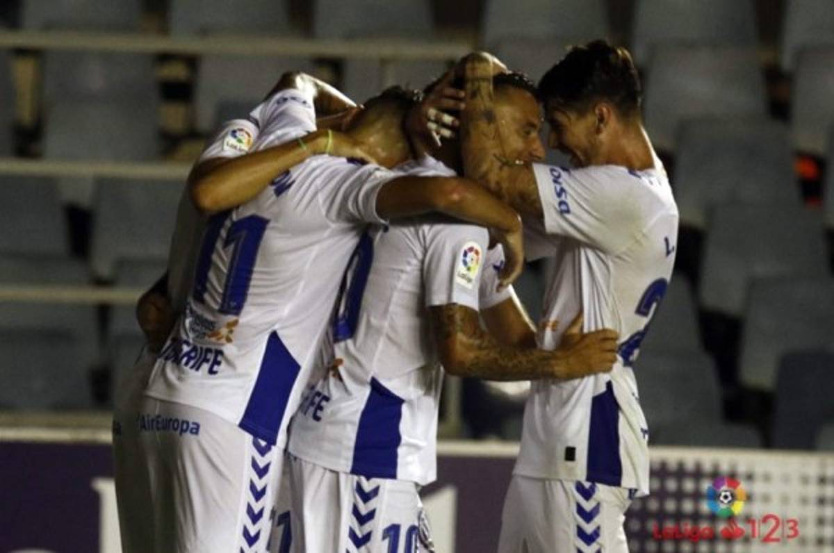 En duelo sin hondureños, Tenerife golea al Barcelona B y es líder