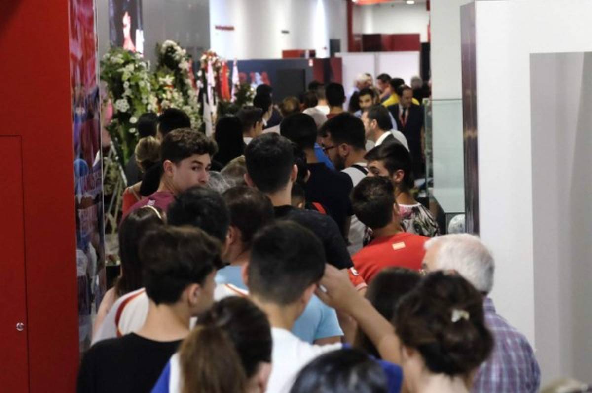 El último adiós: Llanto y dolor en el funeral de José Antonio 'La Perla' Reyes