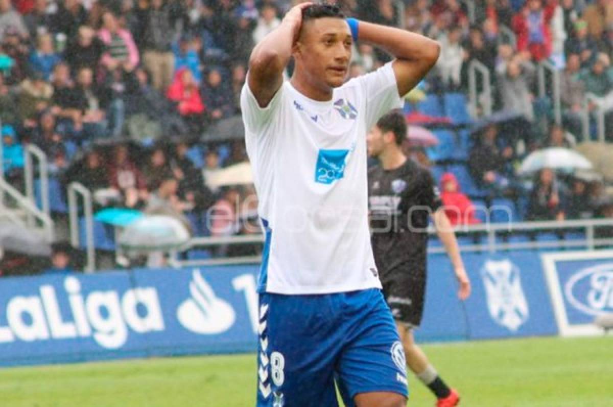 Bryan Acosta y Tenerife viven pesadilla en las primeras fechas de la liga