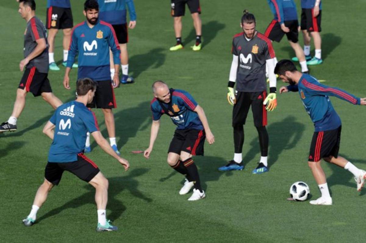 Dani Carvajal el único ausente en concentración de España