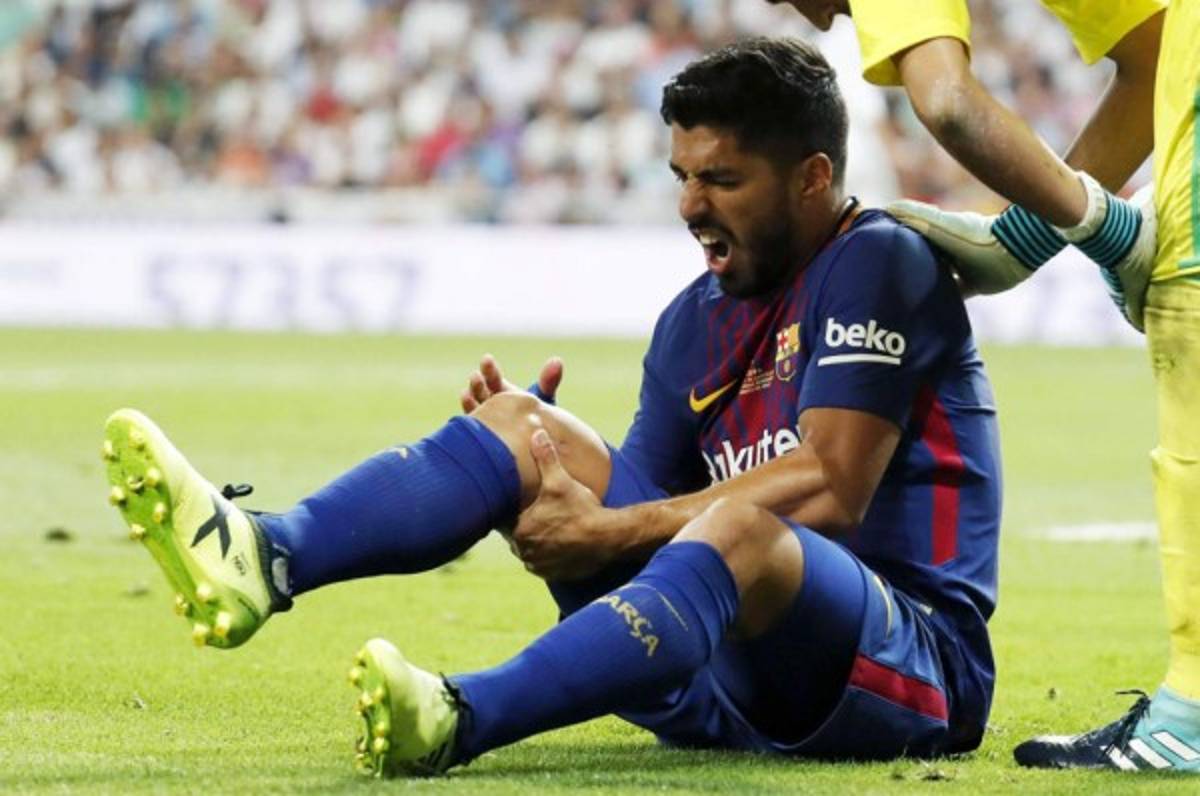 Barcelona perderá a Luis Suárez al menos por un mes