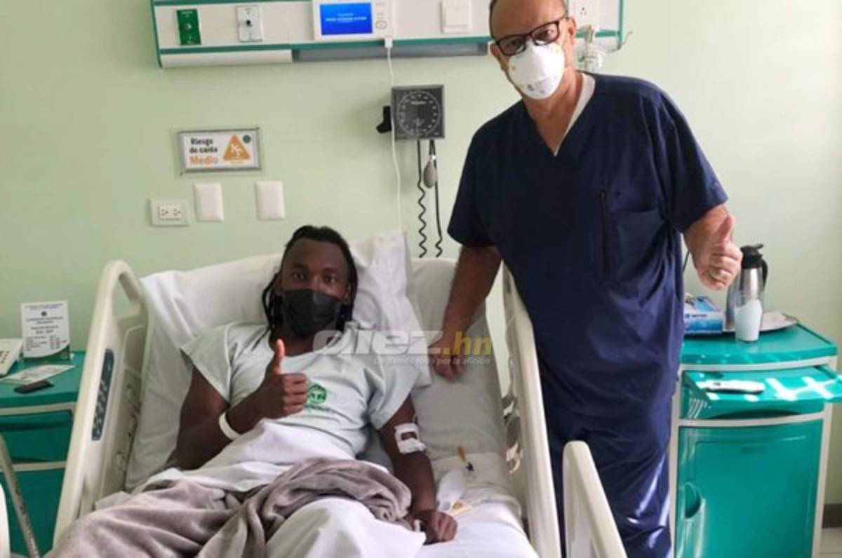 Alberth Elis fue operado del quinto metatarsiano y se perdería el inicio de las eliminatorias rumbo a Qatar