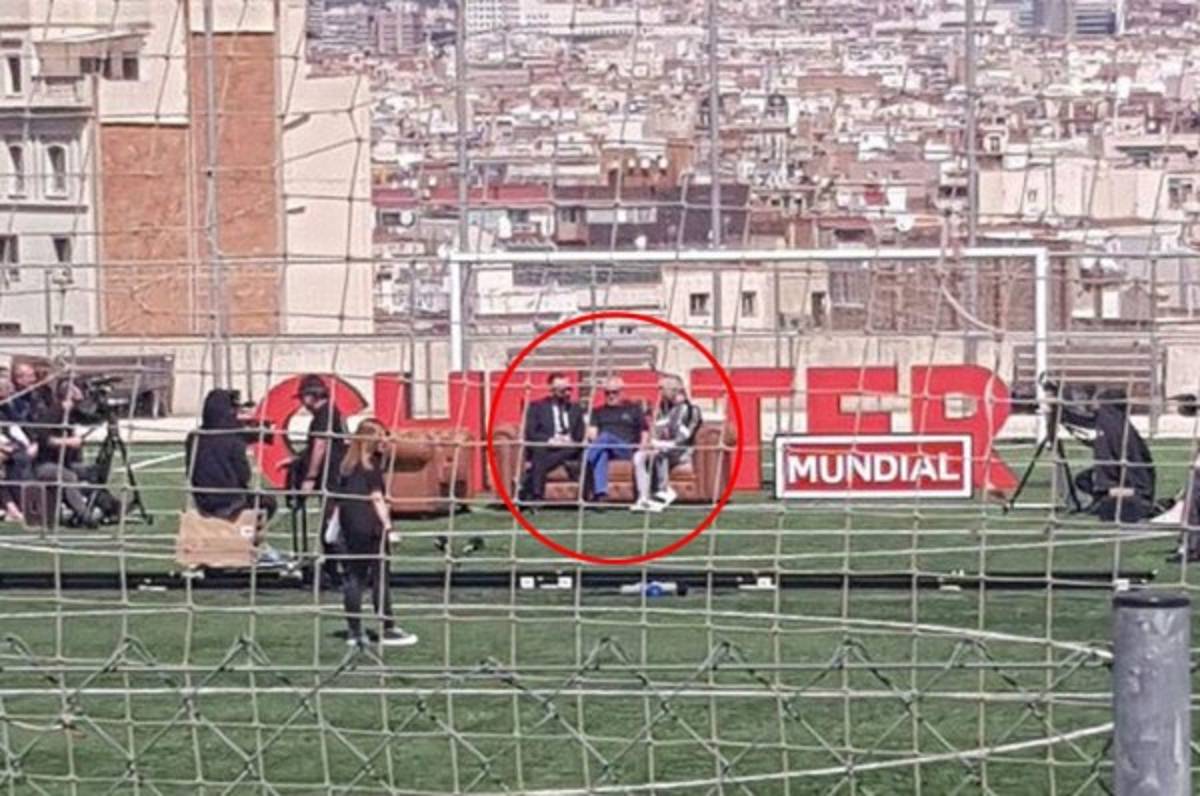 Once heridos al caer una grada durante entrevista a Andrés Iniesta