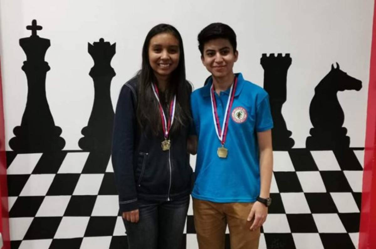 María Ramos y Lenín Vásquez, monarcas del ajedrez hondureño U-20