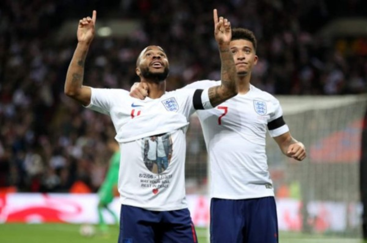 Sterling pagará el funeral de un joven futbolista que le conmovió