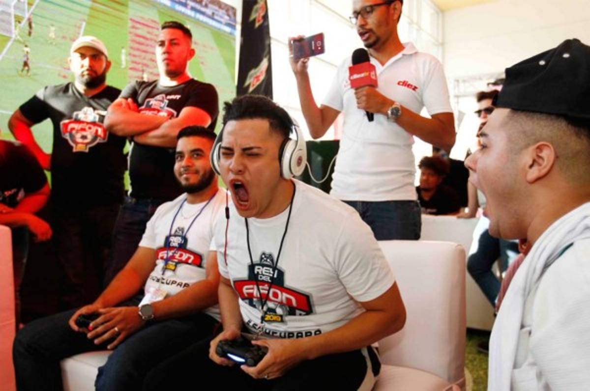 Mauricio Salomón se proclamó como el nuevo Rey del Fifón DIEZ 2019