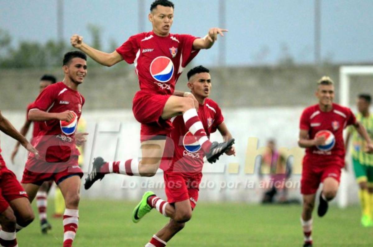 Villanueva derrota al Parrillas One por las semis del Ascenso.