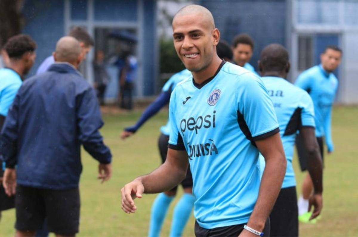 Eddie Hernández y Marcelo Pereira no fueron convocados para la final de ida