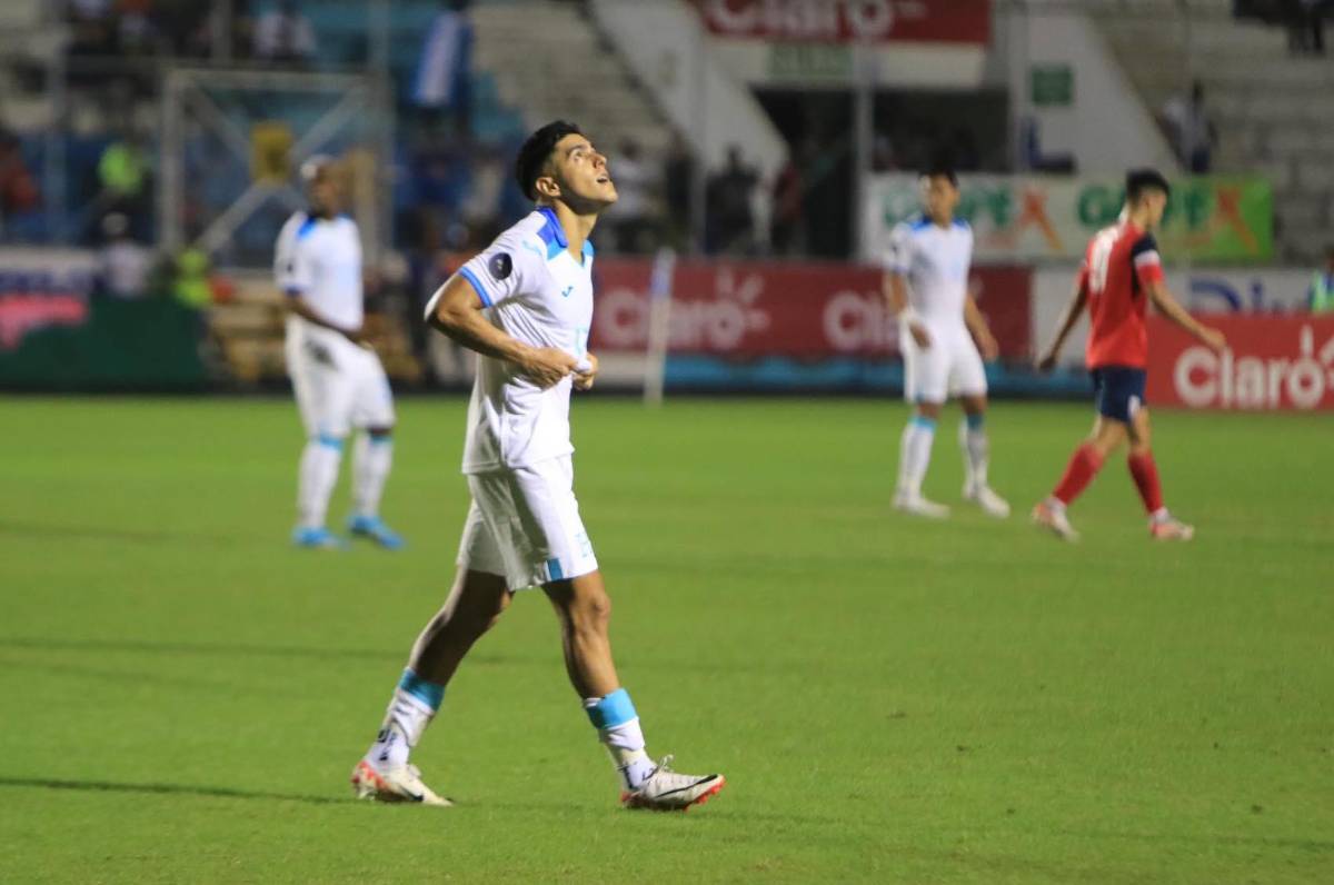 ¡Regresó la alegría! Llenazo en el Nacional, la frustración de Luis Palma y dos jugadores anotaron su primer gol con Honduras