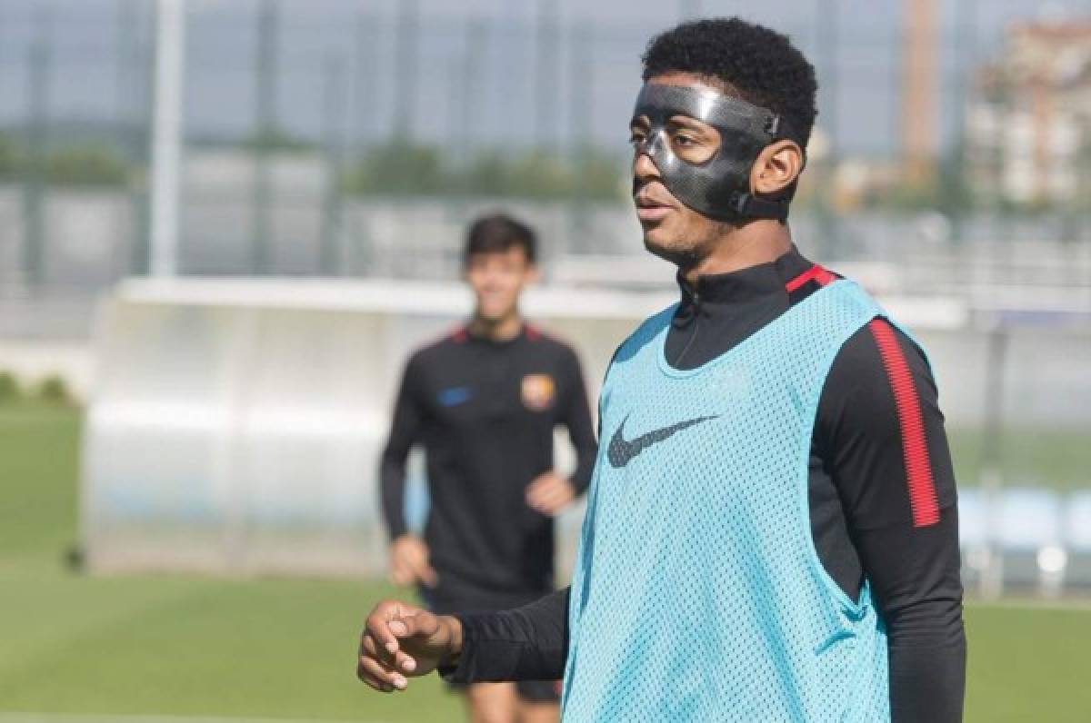'Choco' Lozano aparece con máscara y entra en convocatoria por Barcelona B
