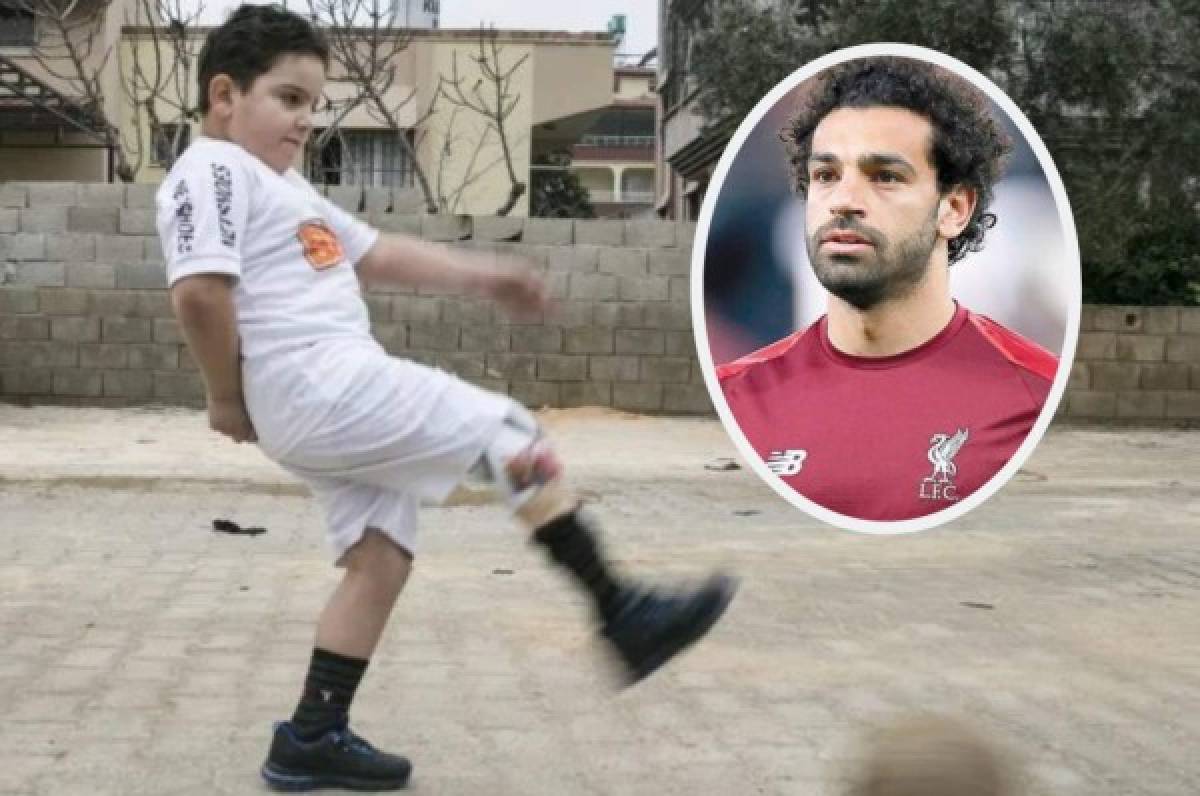El enorme gesto de Mohamed Salah con un niño sirio que perdió la pierna a causa de una bomba
