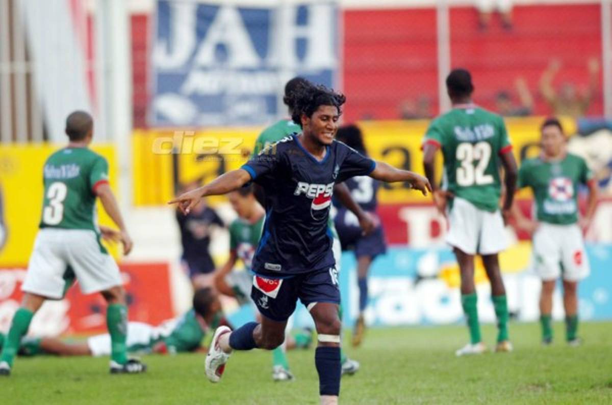 Edy Vásquez: El auto desecho donde murió, su contagioso baile, el llanto desconsolado de Emilio Izaguirre y su título con Motagua