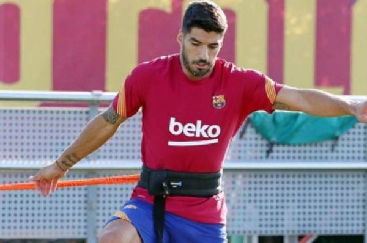 Messi no estará contento: La decisión que ha tomado Koeman con Luis Suárez en Barcelona  