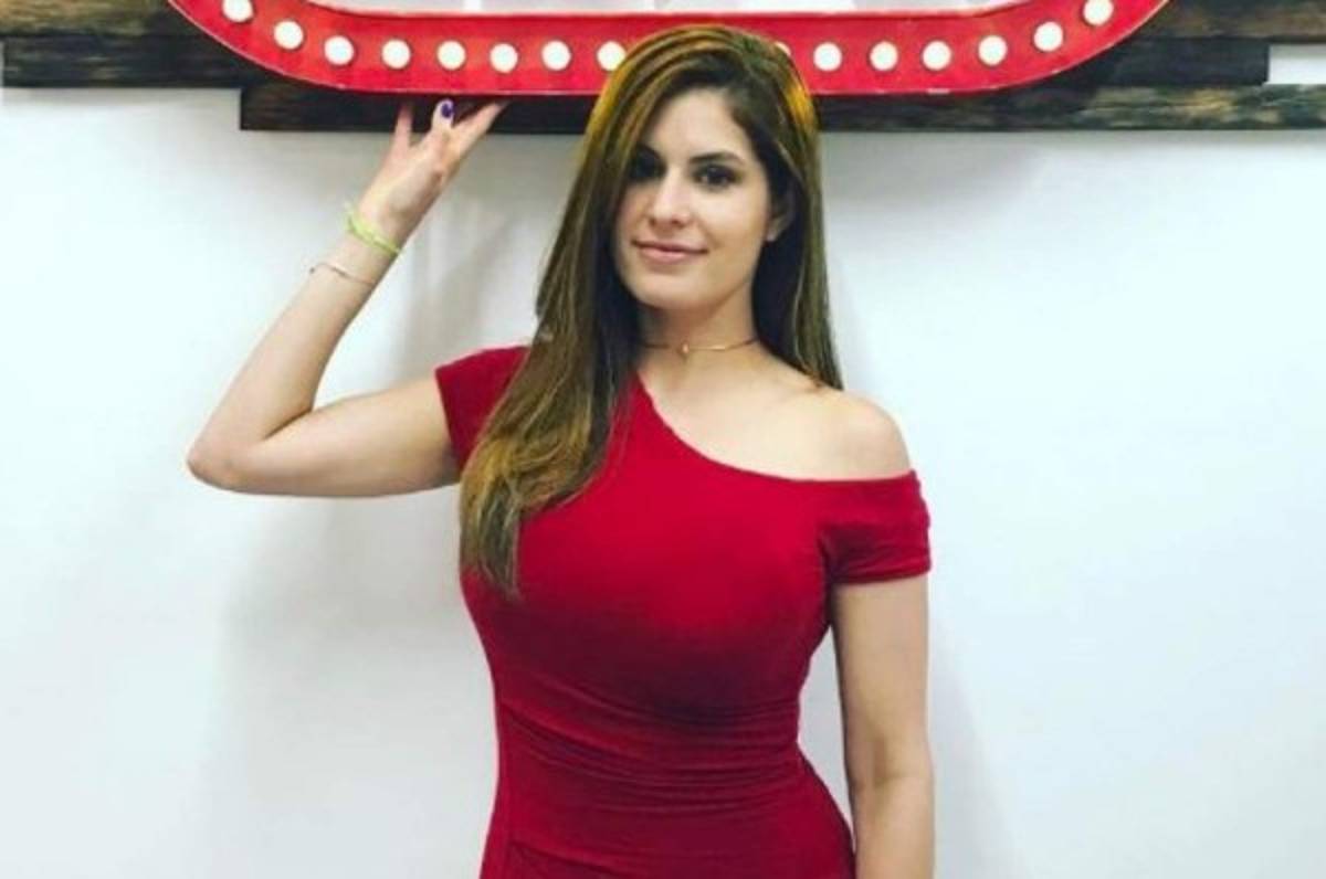 Carolina Padrón se mete a problemas en twitter por defender a Honduras
