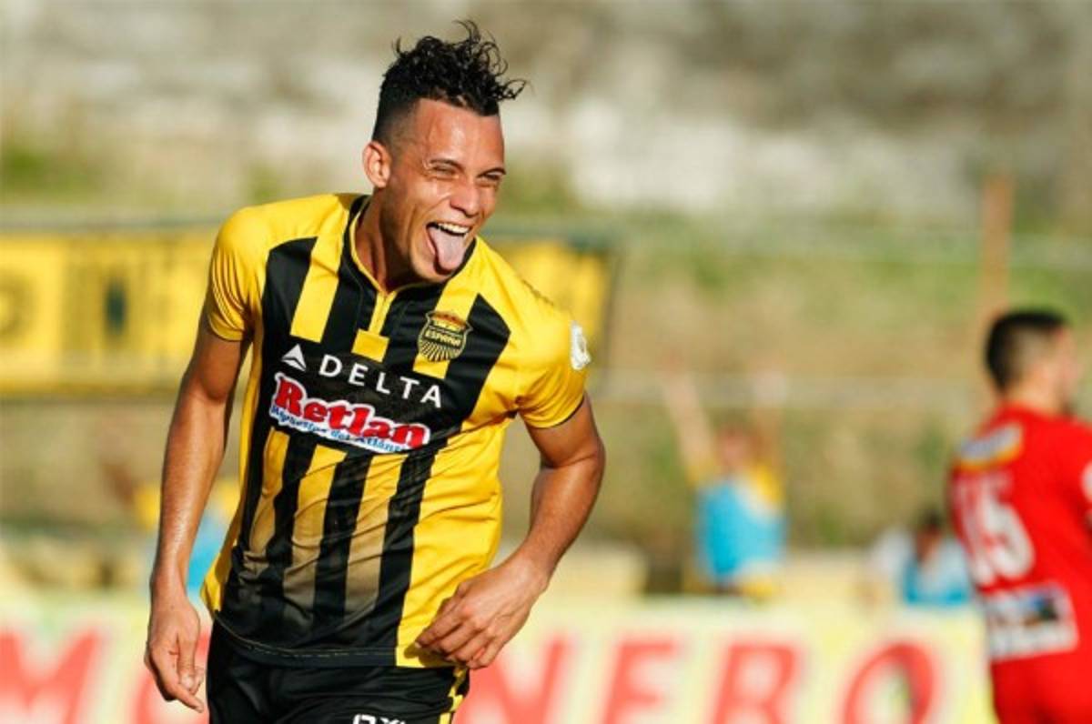 Ángel Tejeda sobre 'hat-trick' al Vida: 'Es lindo y espero más'