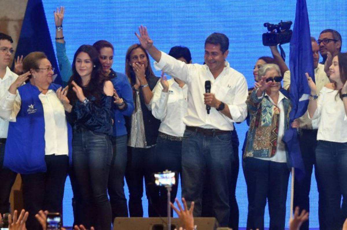 Juan Orlando Hernández se declara ganador de las elecciones