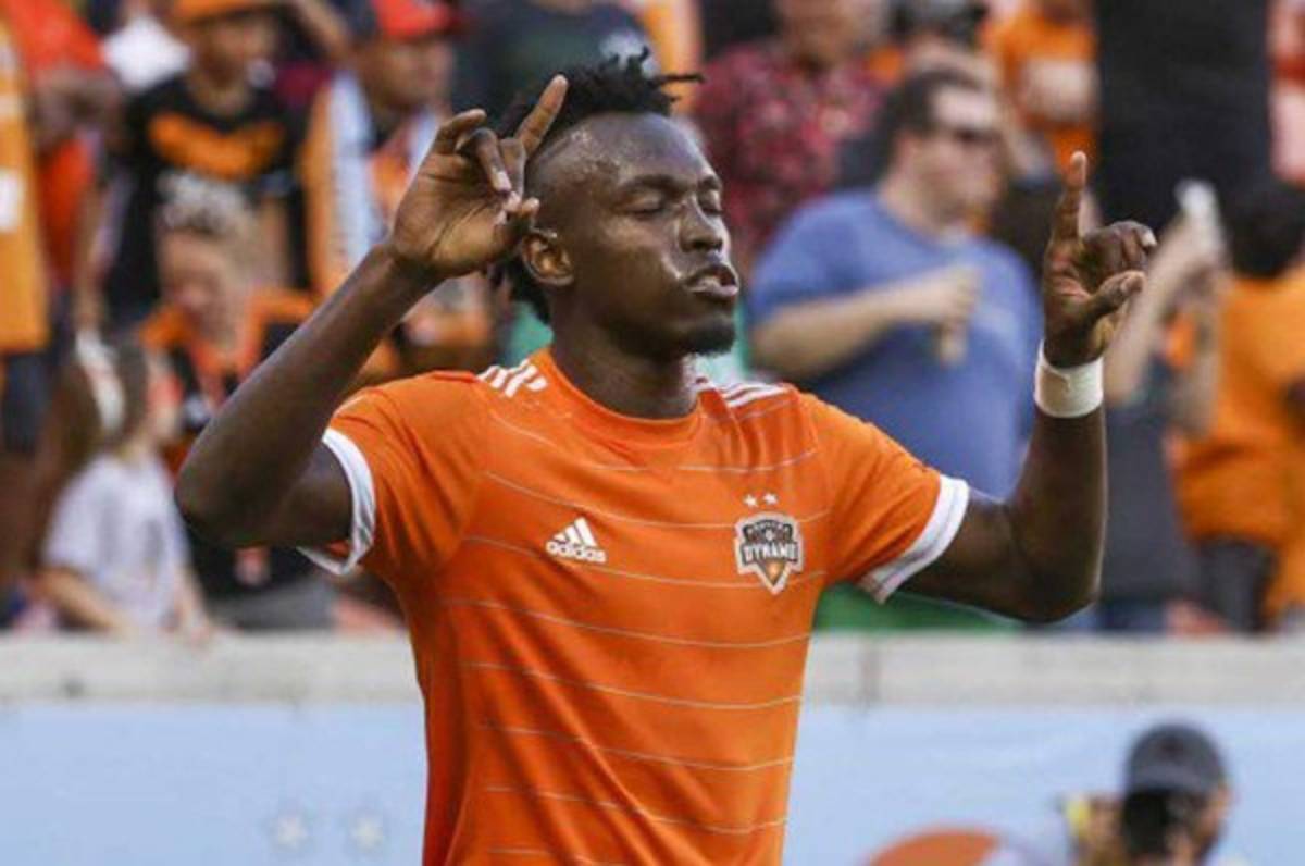 Alberth Elis disputa liderato de goleo de la MLS con David Villa