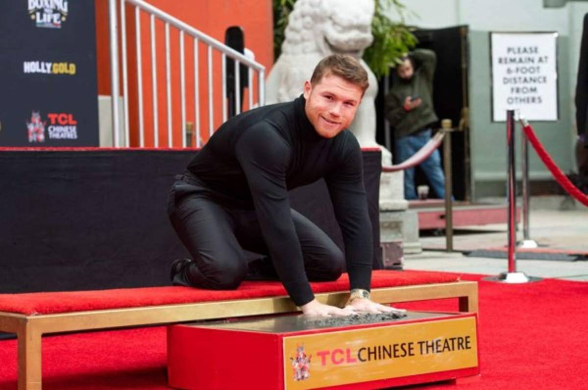 'Canelo' Álvarez, el primer deportista mexicano inmortalizado en el Paseo de la Fama en Hollywood